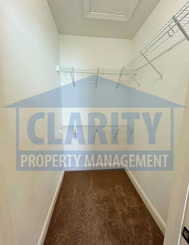 Building Photo - Single-level two bedroom townhome!