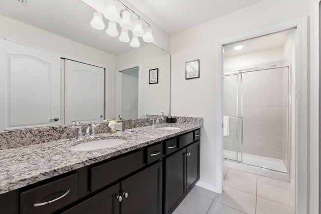 Building Photo - 2440 Dubai St