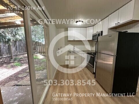 Building Photo - 420 NE 160th Ave