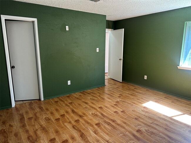 Building Photo - 23335 Tree House Ln