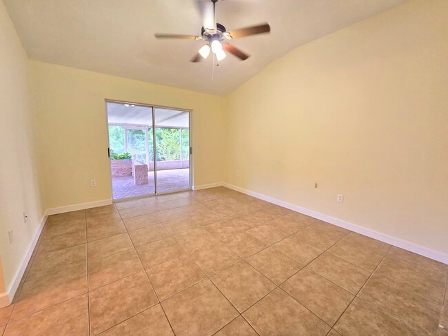 Building Photo - Stunning 3BR/ 2BA Home in The Trails Near UTC