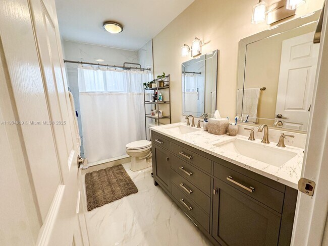 Building Photo - 4250 SW 149th Ct