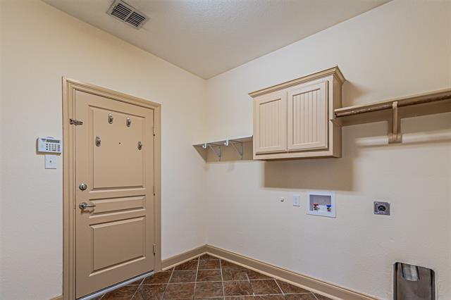 Building Photo - 15097 Blakehill Dr