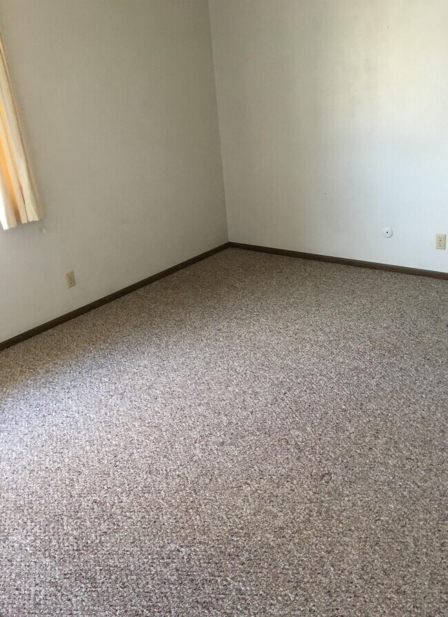 Primary Photo - 2020 Cedar St