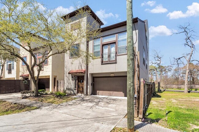 Building Photo - 6014 Hamman St