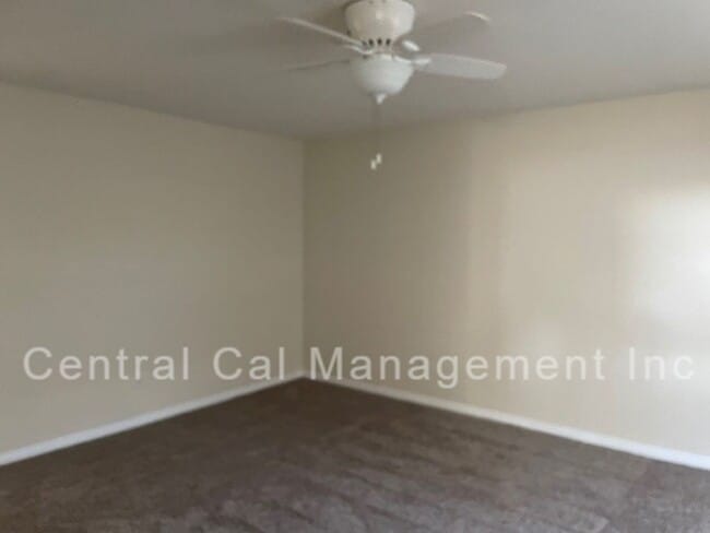 Building Photo - 5 Bedroom, 2 Bath Home in Desired Northwest - $2895 Per Month!