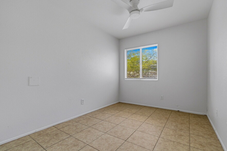 Building Photo - 12741 W Tasha Dr