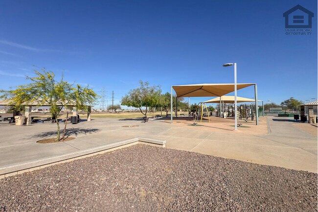 Building Photo - 3Bed/2Bath House at Northern Ave/87th Ave! Move-In Ready on 09/10/2026! – Corner Lot!