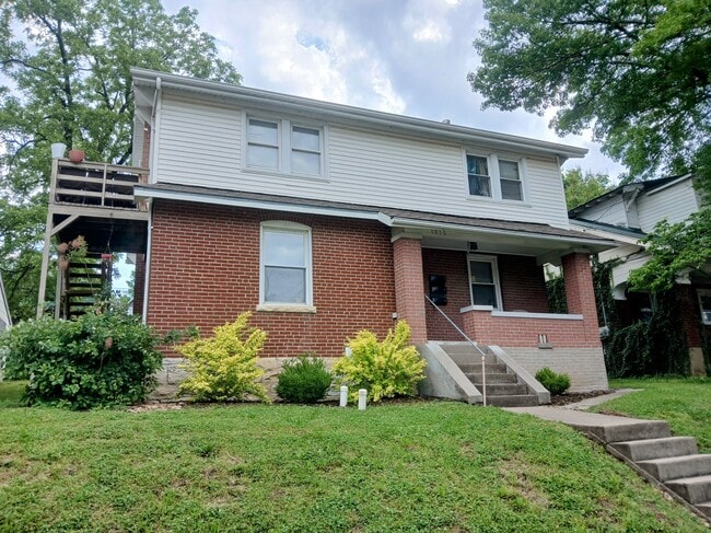 Building Photo - 1016 W High St