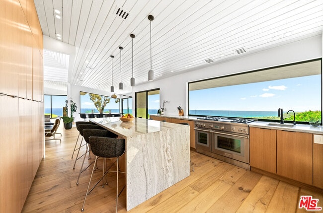 Building Photo - 23812 Malibu Crest Dr