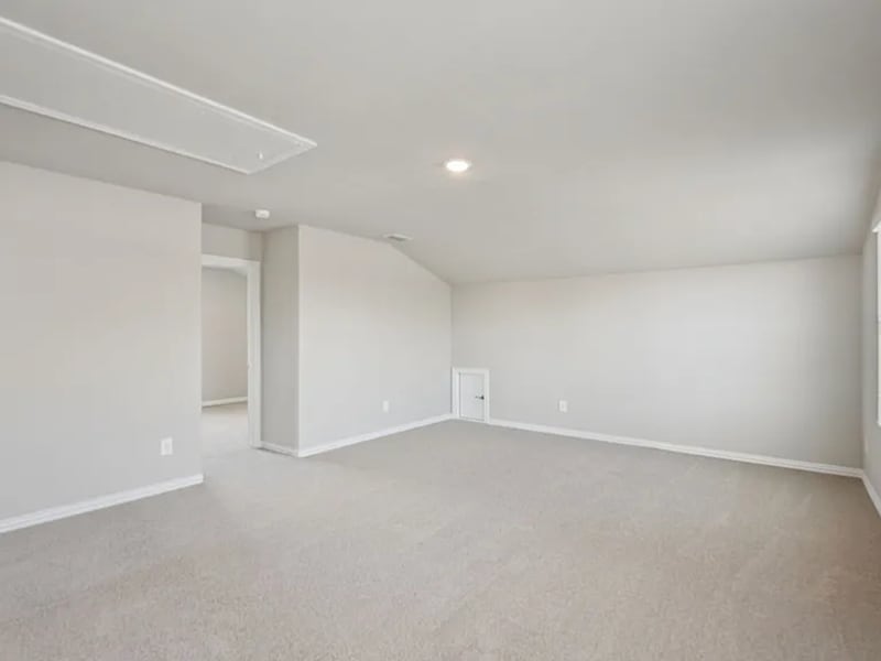 Building Photo - 709 Leavenworth Dr