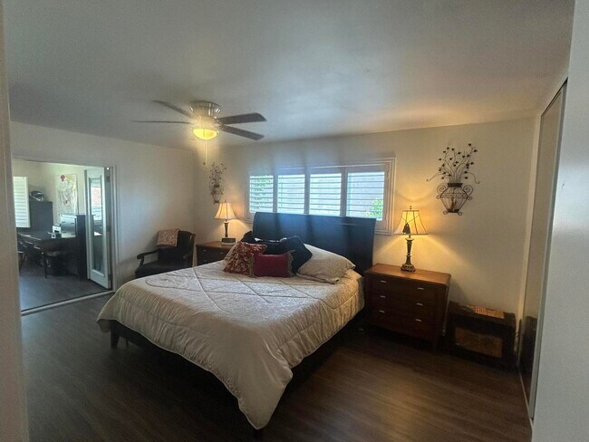 Building Photo - 64610 Pinehurst Cir
