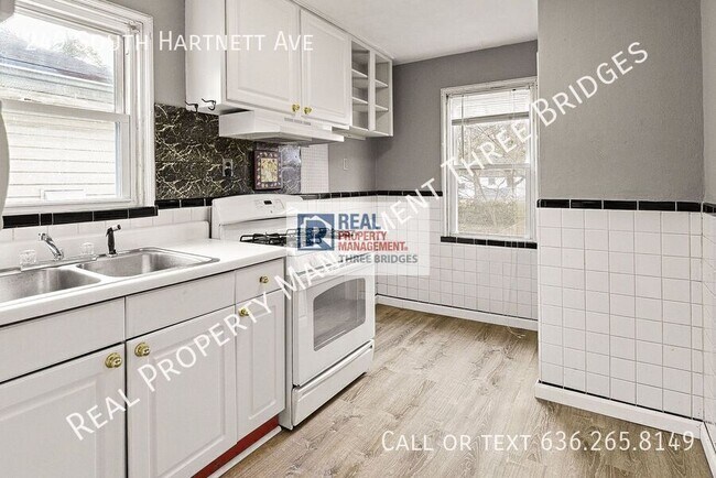 Building Photo - 249 S Hartnett Ave