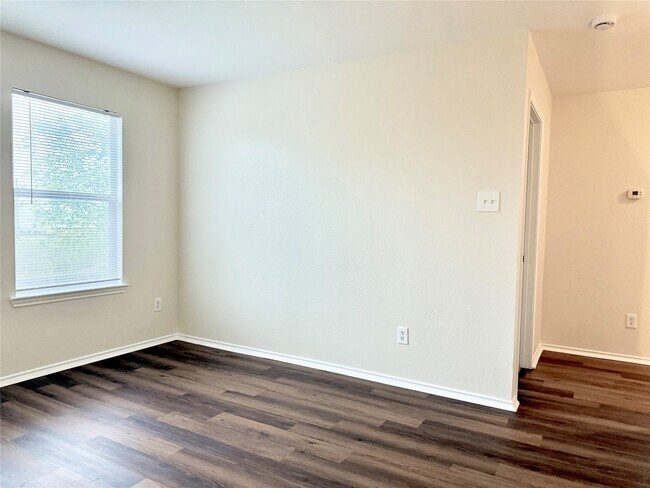 Building Photo - 3814 Silver Bridge Ln