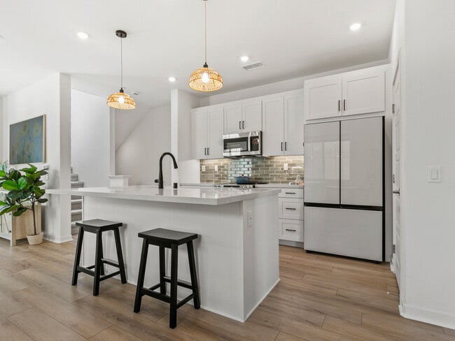 Building Photo - 1191 Grassland Rd