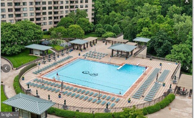 Building Photo - 5225 Pooks Hill Rd