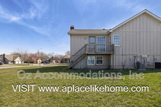 Building Photo - 530 SE Hampton St