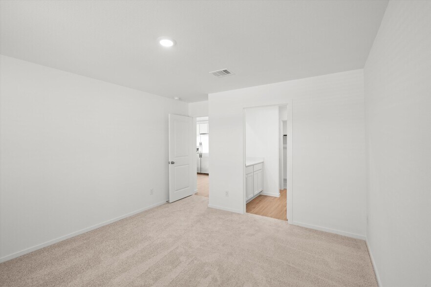 Building Photo - 3167 Savannah Rose Dr