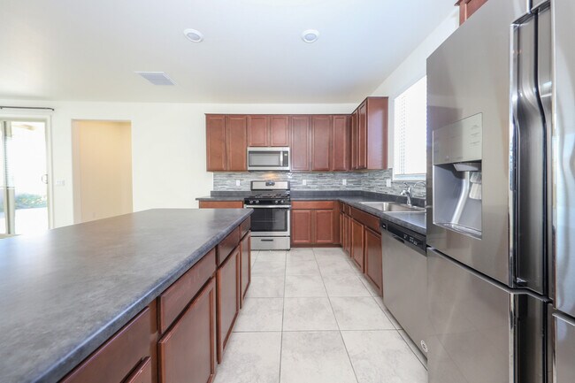 Building Photo - 4466 S Sunrise Bluff Way