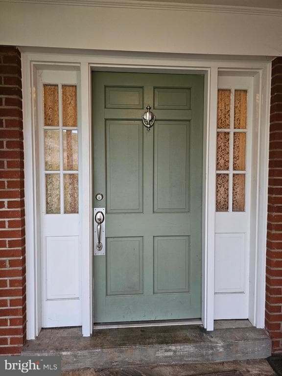 Primary Photo - 615 Villa Ave