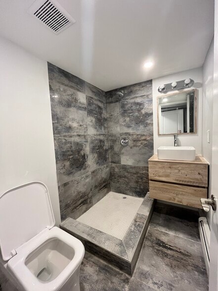 34 Clerk St Basement - 32 Clerk St