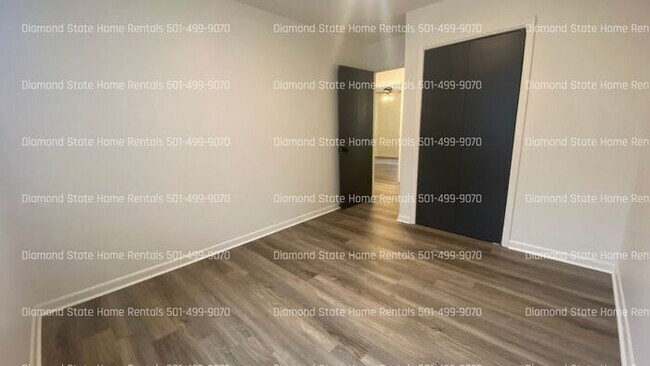 Building Photo - 9601 Labette Dr