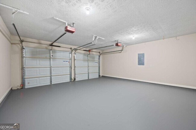 Building Photo - 2339 Leacroft Way