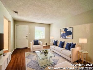Building Photo - 311 E San Antonio Ave