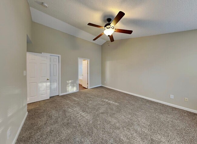 Building Photo - 4407 Staffordshire Ln