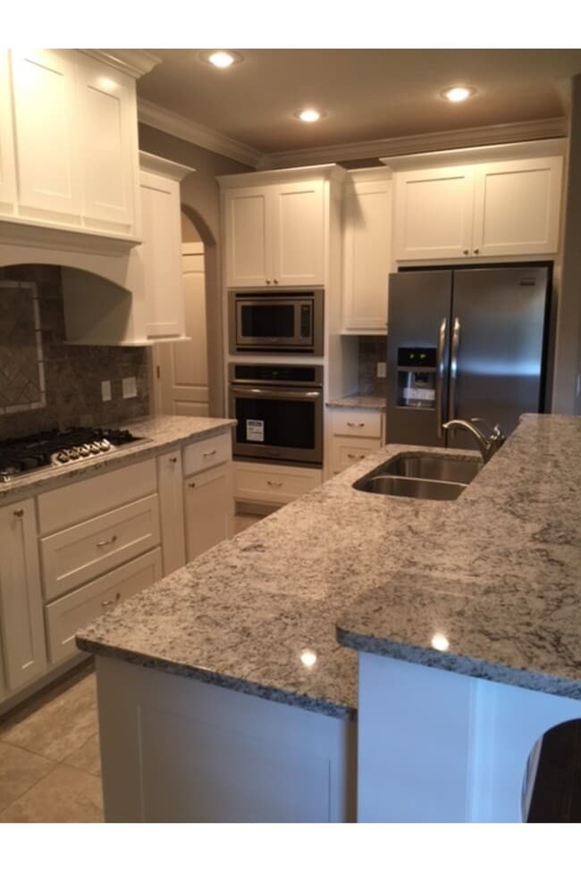 Building Photo - 1030 Quail Hollow Dr