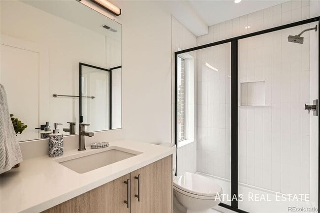 Building Photo - 115 W 2nd Ave