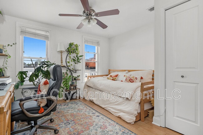 Building Photo - 210 S Bouldin St