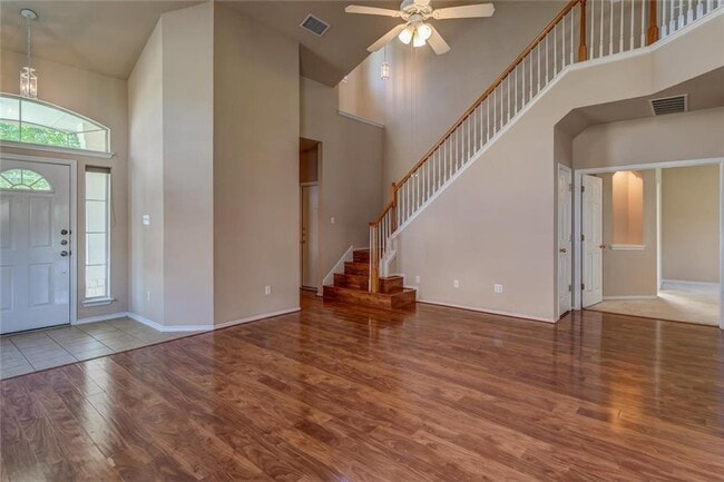 Building Photo - 10816 Pall Mall Dr