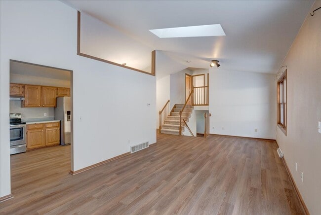 Building Photo - 2806 Wentworth Dr