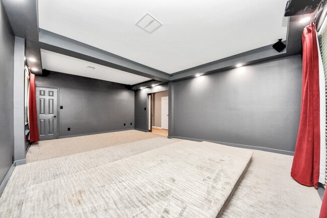 Building Photo - 3210 Shadowwalk Dr