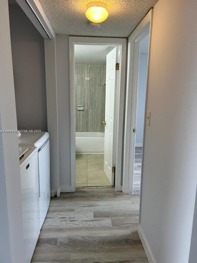 Building Photo - 8600 N Sherman Cir