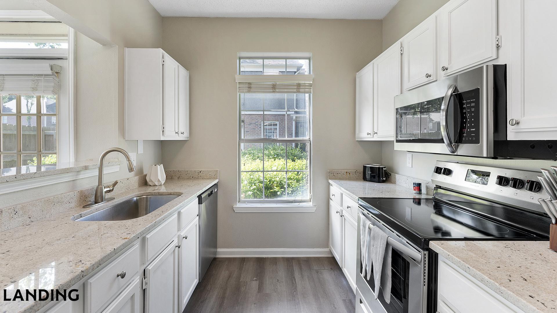 Building Photo - 2851 Maingate Village Cir