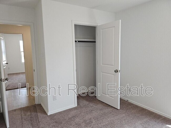 Building Photo - 1658 Lilyturf Rd