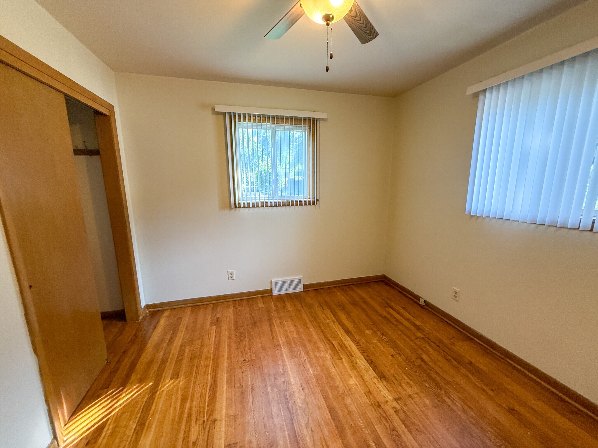Building Photo - 426 Rushmore Ln