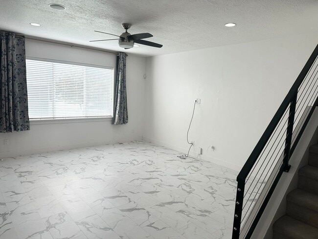 Building Photo - 9729 Fira Ln
