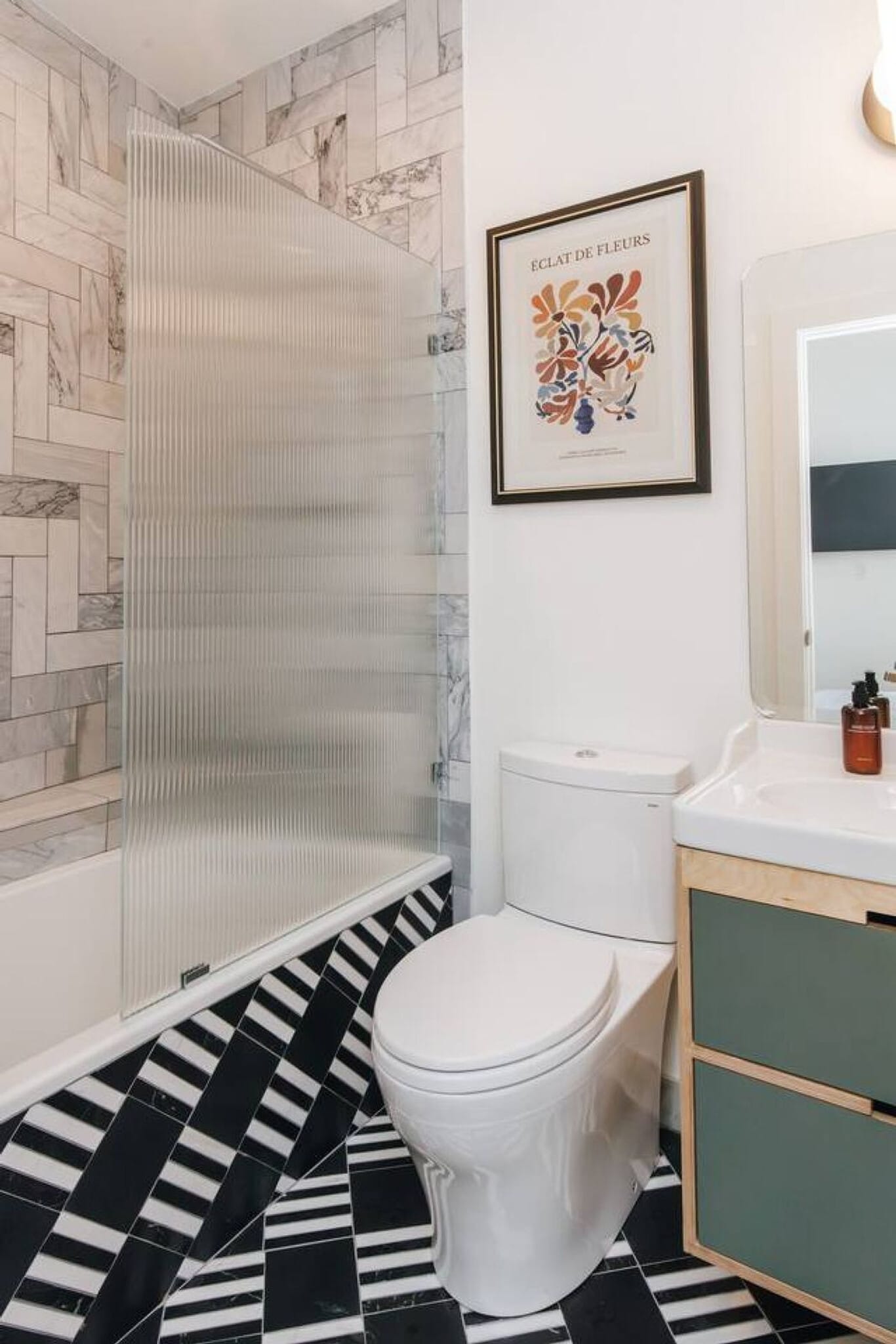 Building Photo - 1508 Pleasant St