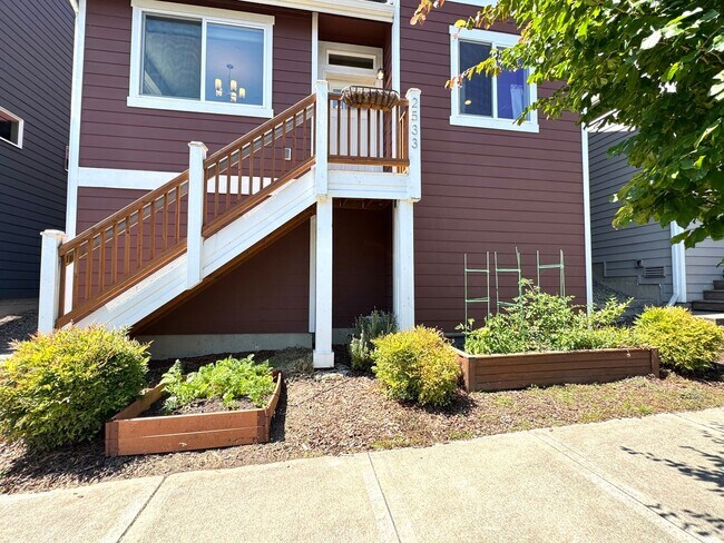 Building Photo - Modern and Stylish 3-Bedroom Manette Home