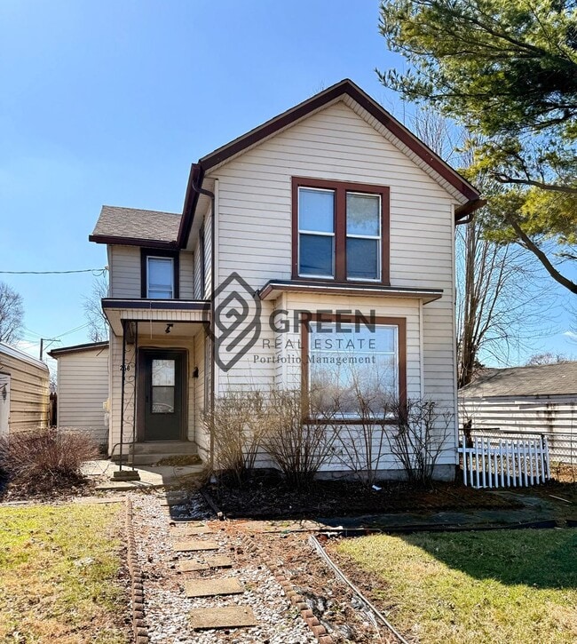 Building Photo - 3 Bedroom 2 Baths Home with Garage for rent in Kankakee