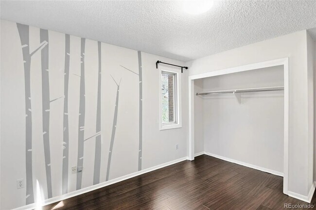 Building Photo - 6136 High Dr