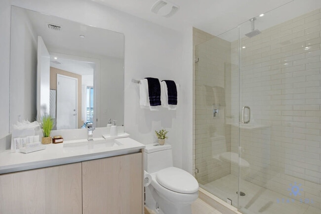 Building Photo - 4010 S Ocean Dr