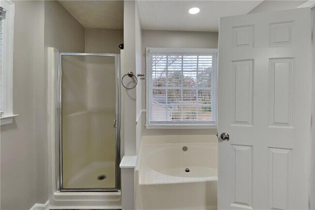 Building Photo - 89 White Oak St