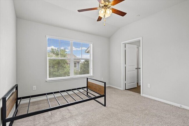 Building Photo - 516 E Slaughter Ln