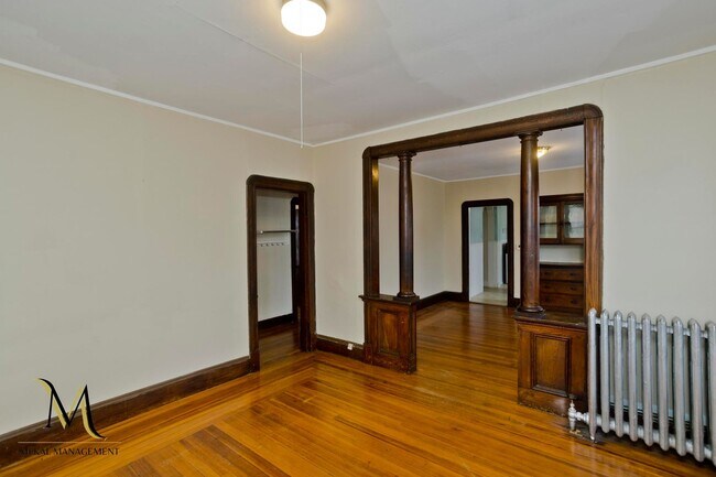 Building Photo - 43 Elmdale St