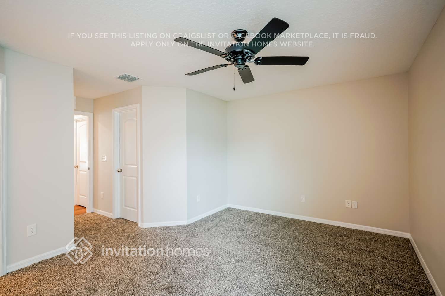 Building Photo - 11833 Thicket Wood Dr