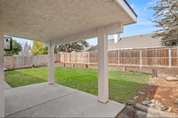 Building Photo - Spacious 3-Bedroom Home in Quiet Northwest...